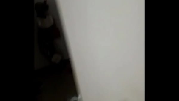 Pillé a mi esposa teniendo sexo con mi amigo